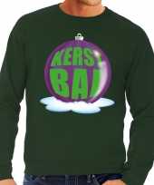 Foute kersttrui kerstbal paars op groene sweater voor heren
