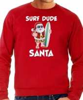 Surf dude santa fun kersttrui outfit rood voor heren